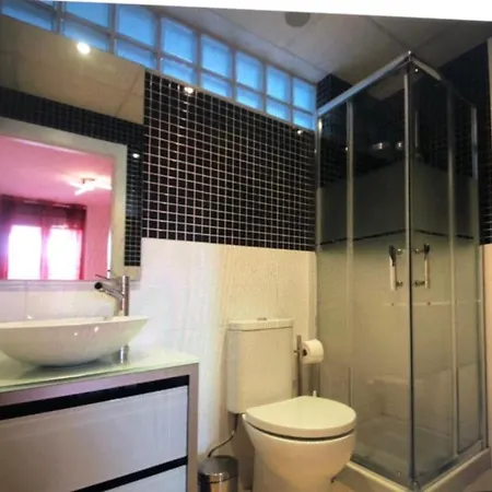 Apartamentos Ambassador 3000 *
